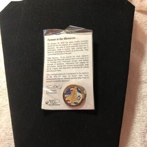 Heroes of Columbia STS 107 space flight awareness lapel pin information card